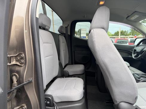 Used 2016 Chevrolet Colorado W/T RWD image 11