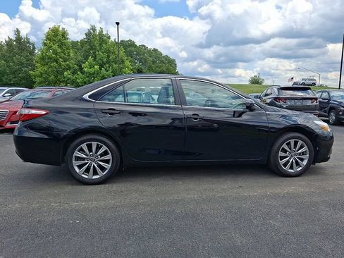 Used 2016 Toyota Camry XLE w/ Moonroof Package FWD image 7