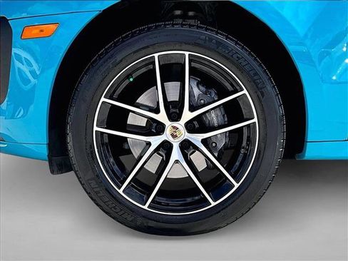Used 2023 Porsche Macan AWD/4WD image 10