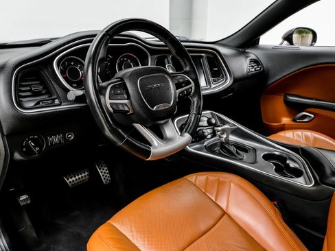 Used 2015 Dodge Challenger SRT w/ Technology Group RWD image 3