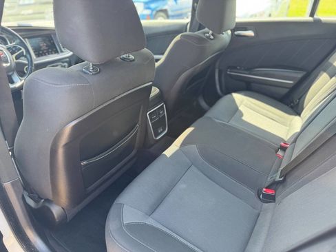Used 2016 Dodge Charger SXT image 12
