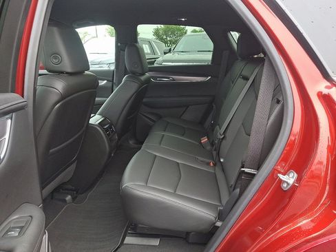 Used 2024 Cadillac XT5 Luxury AWD/4WD image 10