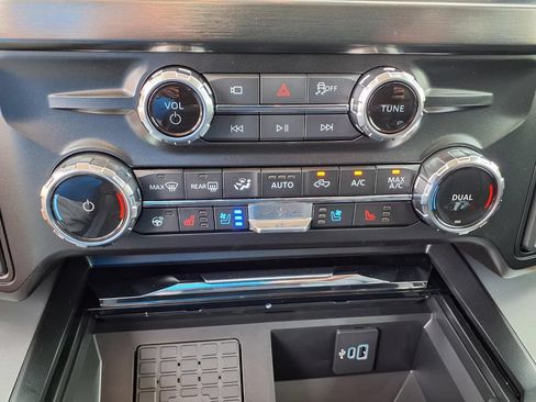 New 2026 Ford F350 Lariat w/ Black Appearance Package AWD/4WD image 10