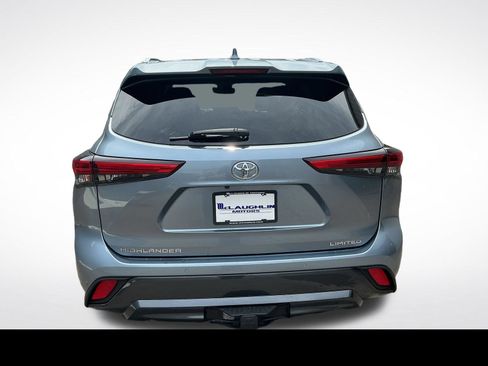 Used 2021 Toyota Highlander Limited FWD image 4