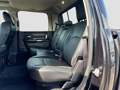 Used 2015 RAM 1500 Laramie w/ Convenience Group AWD/4WD image 25