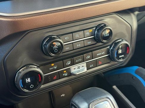 Used 2023 Ford Bronco Outer Banks image 28