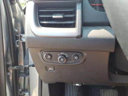 Used 2024 GMC Terrain AT4 AWD/4WD image 14