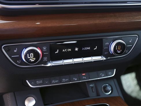 Used 2023 Audi Q5 2.0T Prestige image 18