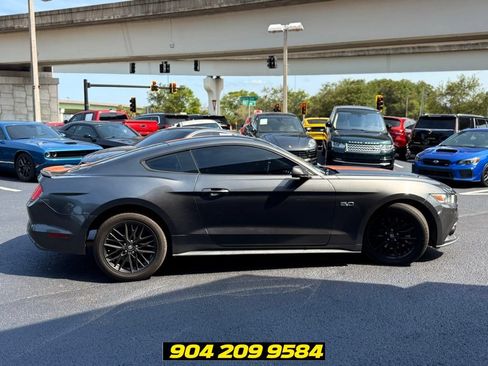 Used 2017 Ford Mustang GT RWD image 7