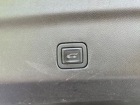 Used 2023 Chevrolet Tahoe Premier w/ Premium Package 2 RWD image 43