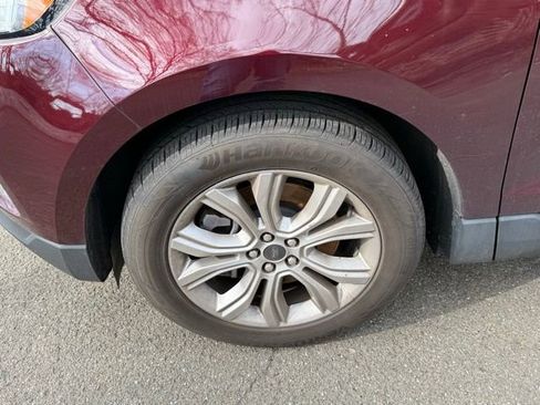 Used 2023 Ford Explorer Limited w/ Equipment Group 301A image 10