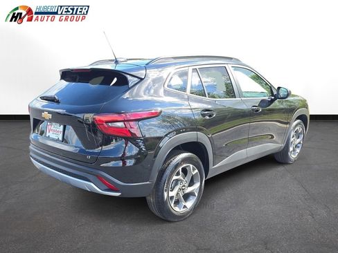 New 2026 Chevrolet Trax LT image 6