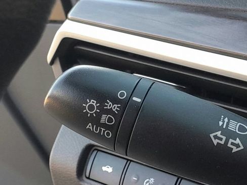 Used 2025 Nissan Altima 2.5 SV FWD image 27
