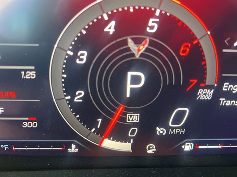 Used 2022 Chevrolet Corvette Stingray Coupe w/ Z51 Performance Package image 21