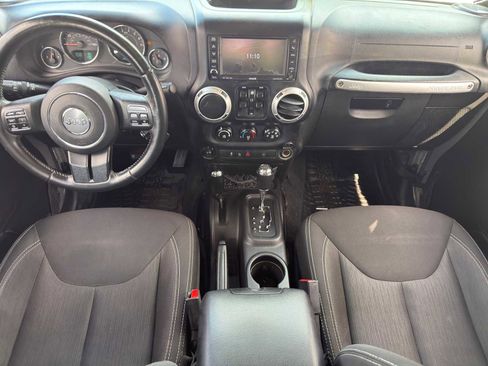 Used 2015 Jeep Wrangler Unlimited Rubicon w/ Connectivity Group AWD/4WD image 20