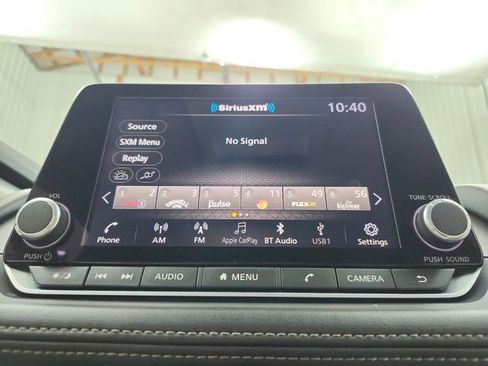 Used 2024 Nissan Rogue SV w/ SV Premium Package image 31