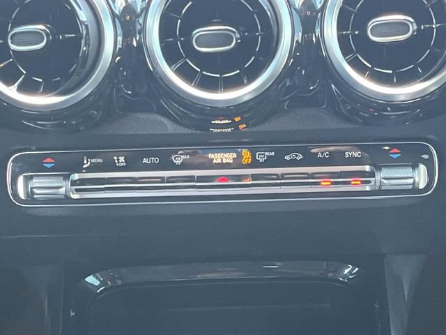 Used 2023 Mercedes-Benz GLB 250 4MATIC image 15