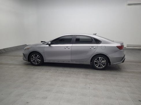Used 2024 Kia Forte LXS FWD image 3