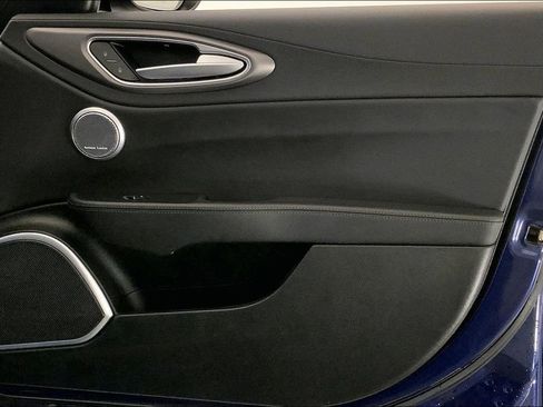 Used 2017 Alfa Romeo Giulia Ti w/ TI 19" Sport Package image 24