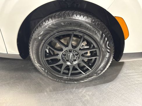 Used 2020 Kia Soul LX image 14