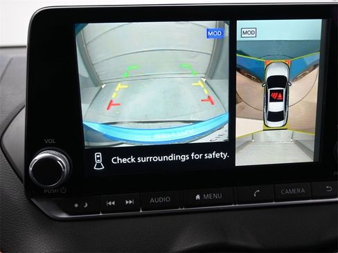 Used 2024 Nissan Sentra SR w/ SR Premium Package image 27