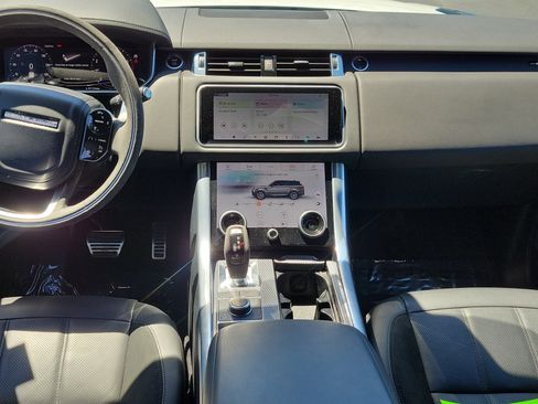 Used 2020 Land Rover Range Rover Sport HST image 16