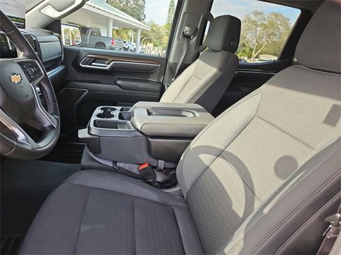 Used 2025 Chevrolet Silverado 1500 LT image 15