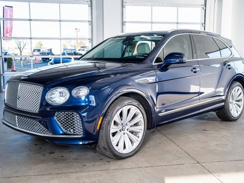 Used 2021 Bentley Bentayga image 11