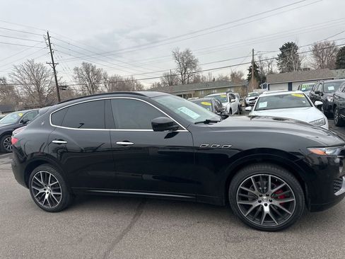 Used 2017 Maserati Levante w/ Sport Package image 8