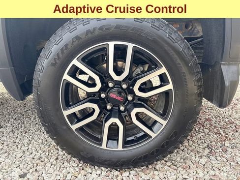 Used 2025 GMC Sierra 1500 AT4 w/ Technology Package AWD/4WD image 10