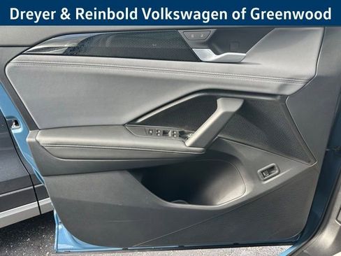 New 2026 Volkswagen Tiguan SE image 24