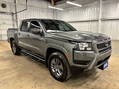 Used 2025 Nissan Frontier SV AWD/4WD image 1