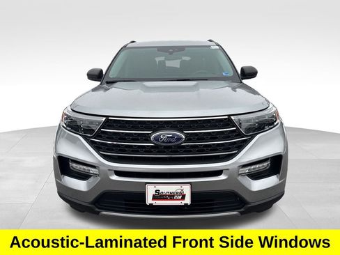 Used 2024 Ford Explorer XLT w/ Equipment Group 202A image 9