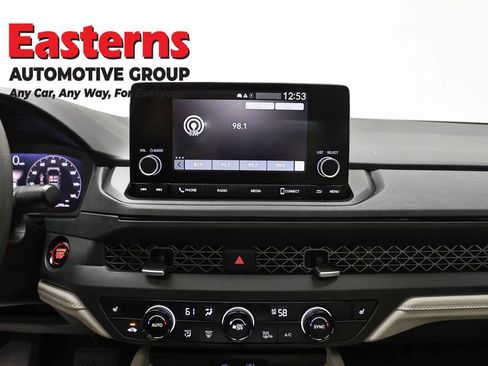 Used 2023 Honda Accord EX image 12