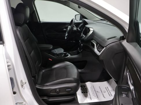 Used 2024 GMC Terrain SLT AWD/4WD image 22