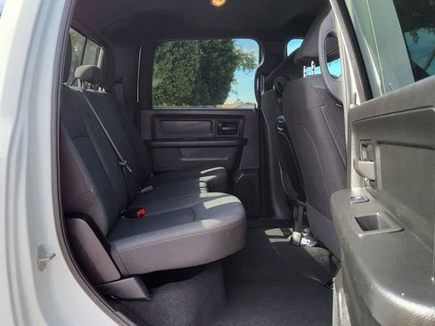 Used 2024 RAM 2500 Tradesman w/ Chrome Appearance Group image 17