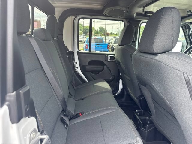 New 2026 Jeep Gladiator Sport AWD/4WD image 11
