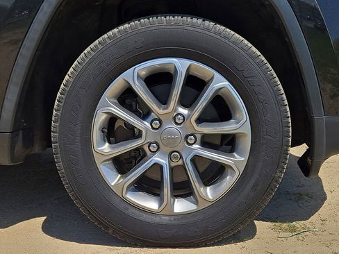 Used 2015 Jeep Grand Cherokee Limited AWD/4WD image 24