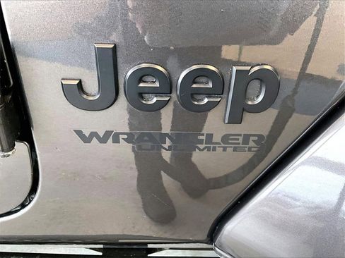 Used 2021 Jeep Wrangler Unlimited Sahara image 27