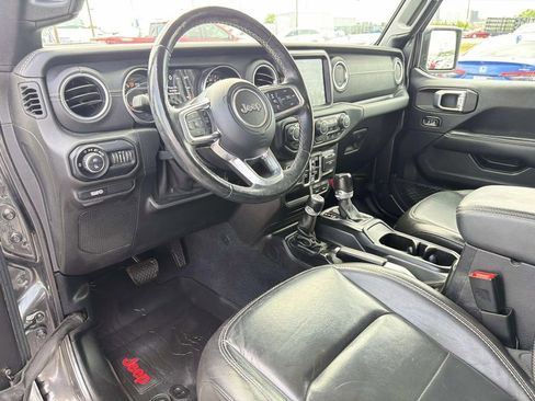 Used 2020 Jeep Gladiator Overland w/ Popular Equipment Package AWD/4WD image 22