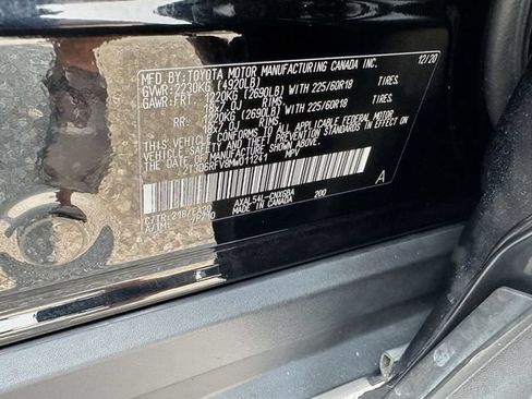Used 2021 Toyota RAV4 Limited w/ Limited Grade Weather Package AWD/4WD image 31