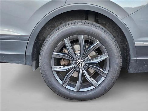 Used 2023 Volkswagen Tiguan SE image 20