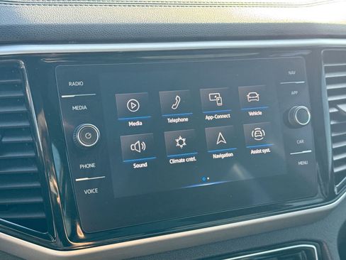 Used 2021 Volkswagen Atlas Cross Sport SEL FWD image 35