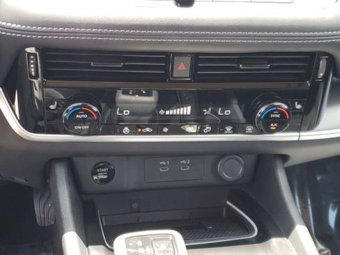 Used 2026 Nissan Rogue SL FWD image 26