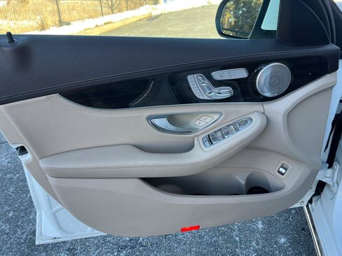 Used 2015 Mercedes-Benz C 300 4MATIC Sedan w/ Premium 1 Package image 19