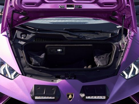 Used 2024 Lamborghini Huracan Sterrato image 9