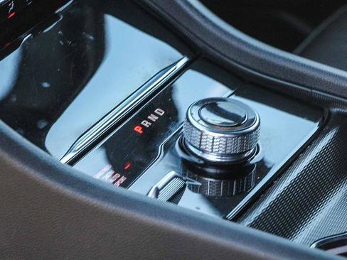 Used 2024 Jeep Grand Cherokee L Limited w/ Luxury Tech Group II image 21