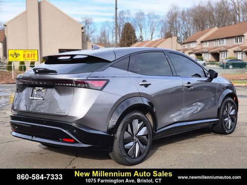Used 2024 Nissan Ariya AWD image 5