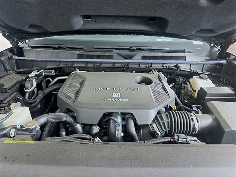 Used 2025 INFINITI QX80 Sensory image 26