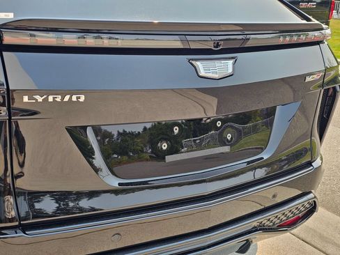 New 2026 Cadillac Lyriq V AWD/4WD image 14